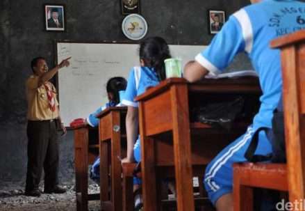CNN-REVISI-KURIKULUM-2013