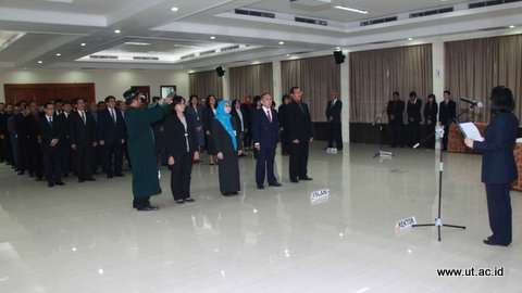 pelantikan_pejabat_UT_Juni_2015