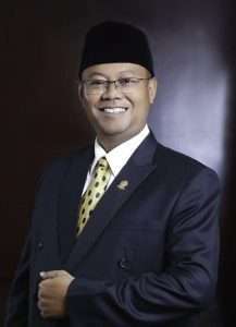 Rektor UT Ojat Darojat