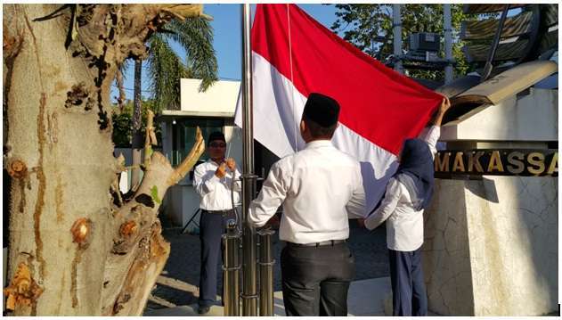 upacara_17_RI_2015_UPBJJ-UT_Makassar