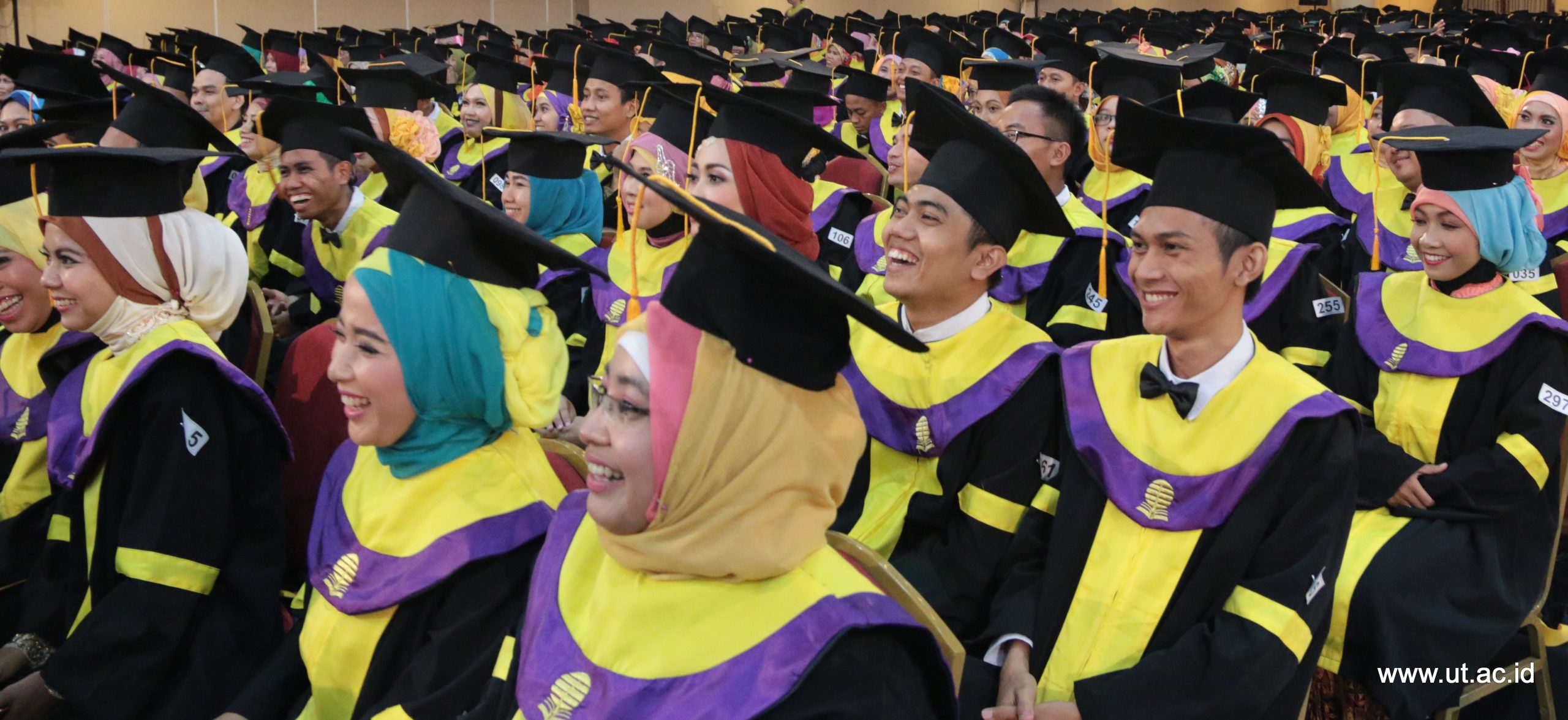 Wisuda_UT_Periode_IV_Wilayah_1_2015