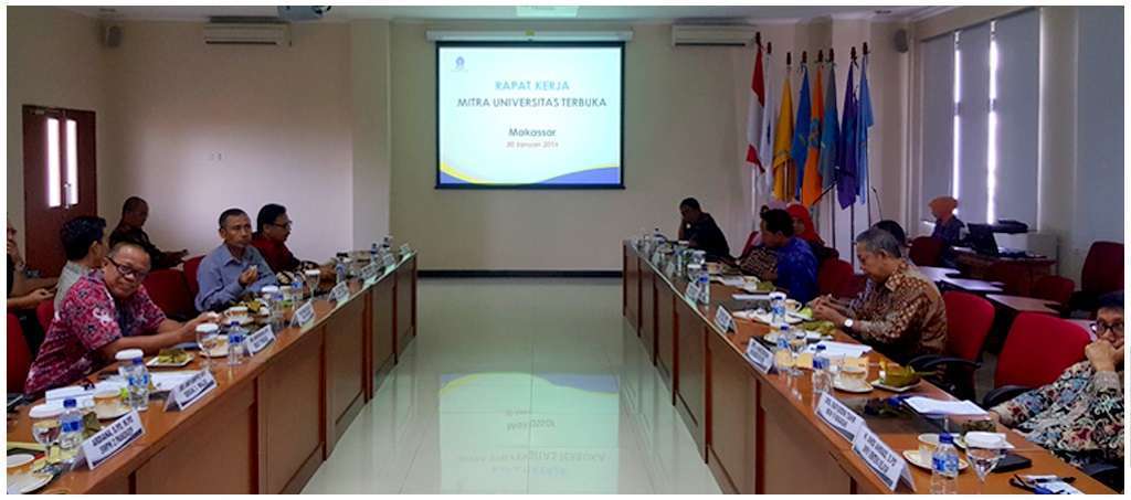Rapat_Kerja-Mitra-UAS-TTM-UPBJJ-UT_Makassar-2016