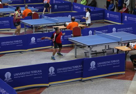 Beberapa_pertandingan_dalam_Turnamen_Tenis_Meja_Pelajar_Nasional_Piala_Universitas_Terbuka_2016