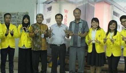 Kunjungan_Edukasi_di_Harian_Waspada-001