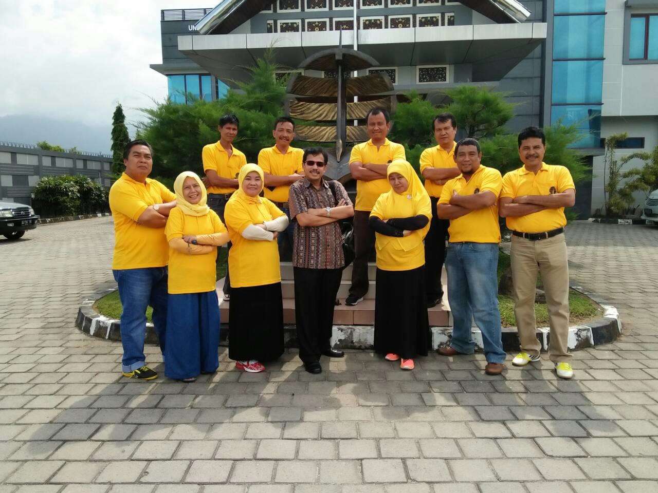Mengunjungi_UPBJJ_UT_Padang