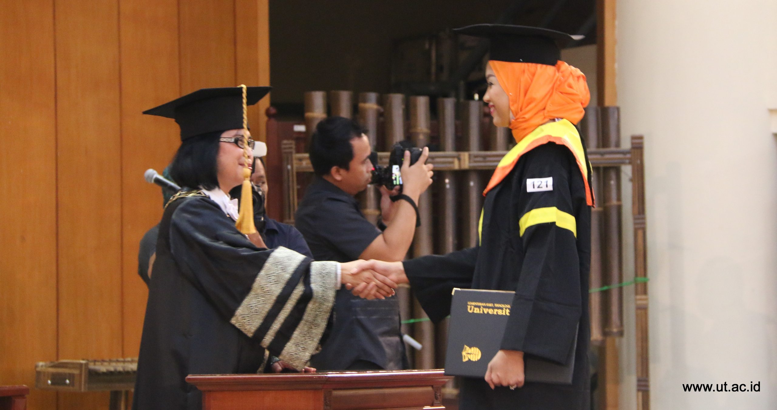 wisuda_periode_II_wil_2_2