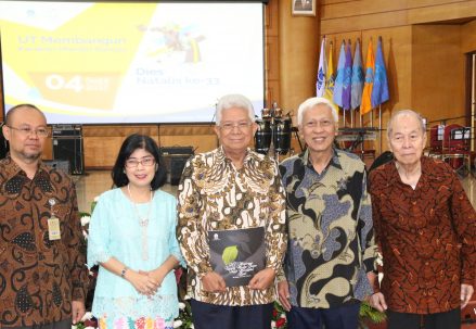 Rektor-rektor_UT_dari_masa_ke_masa