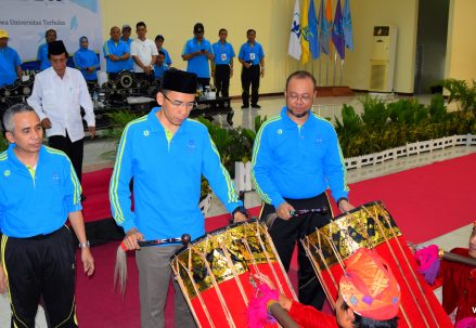 Pembukaan-Disporseni_UT_2017-Gubernur_NTB