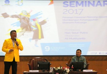 seminar_wisuda_okt_2017