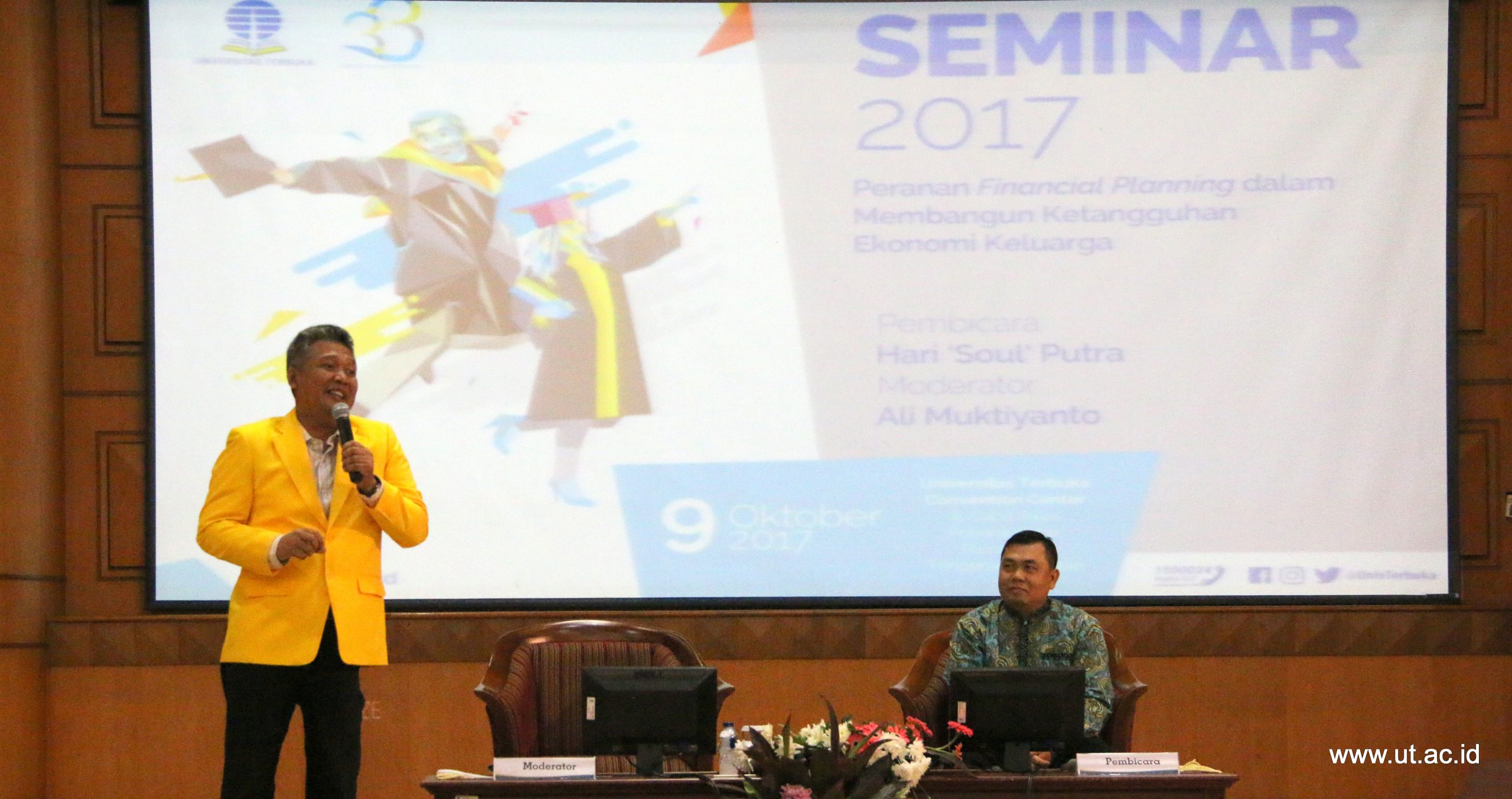 seminar_wisuda_okt_2017