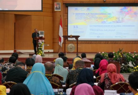 Seminar_Nasional_FE-UT_dan_IKA-UT_2017