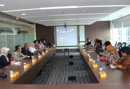 UT_Kunjungi_Bank_Mandiri