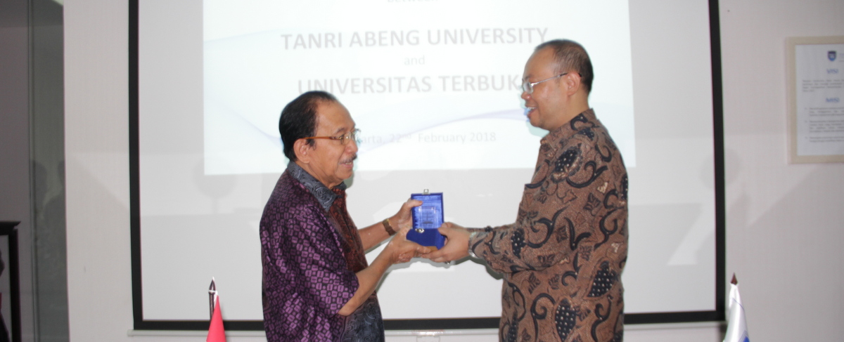 Penandatanganan_MoU_antara_TAU_dan_UT_20180222