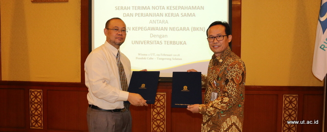 Serah_Terima_MoU_BKN_dan_UT_2018