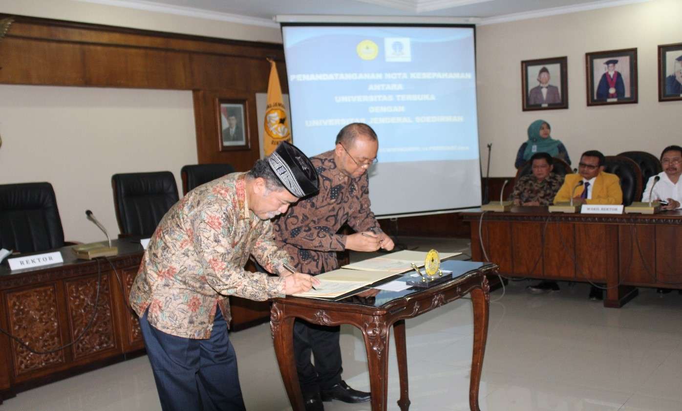 Tandatangan_Nota_Kesepahaman_UT_Unsoed_feb_2018