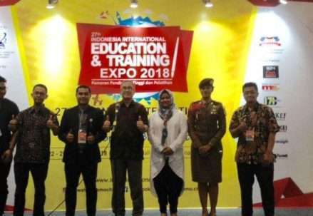 stan_UT-raih_juara3_IIETE2018