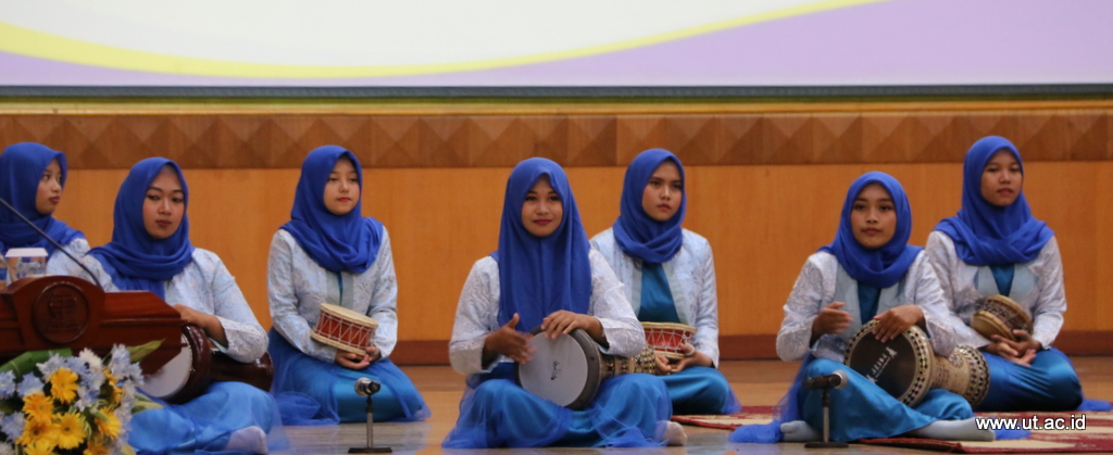 Grup_Marawis_di_Peringatan_Isra_Miraj_UT_2018