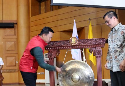 Menpora_buka_turnamen_tenis_meja_di_UT