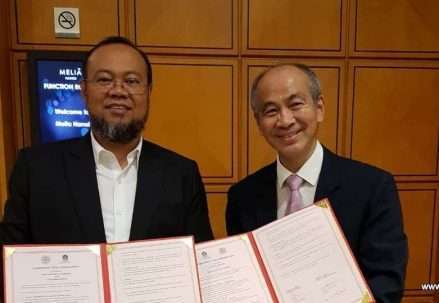 Foto_UT_menandatangani_MoU_dengan_Open_University_of_Kaohsiung
