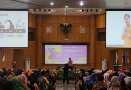 Seminar_UT_2018_Entrepreneurship_di_Era_4