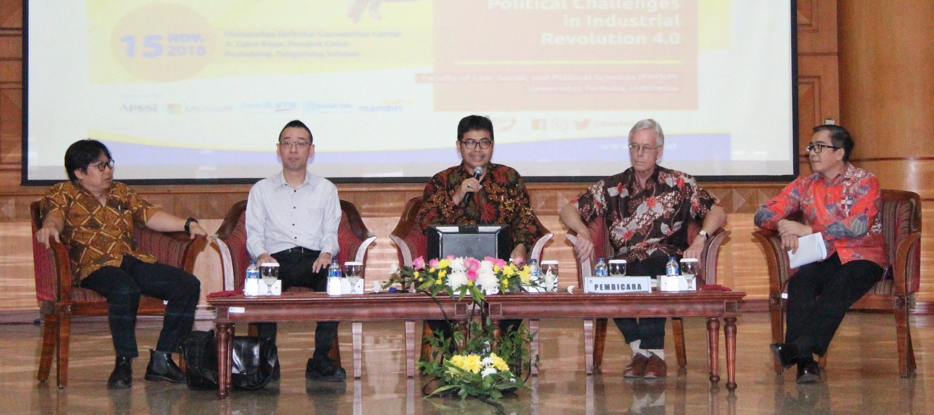 pembicara_seminar_internasional_FHISIP_UT_november_2018