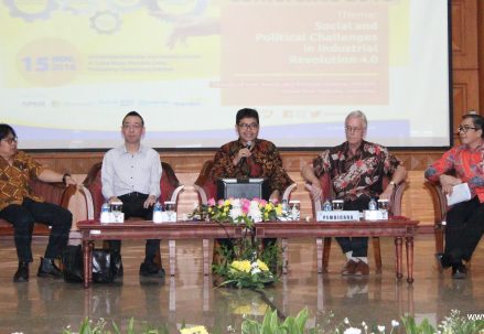 pembicara_seminar_internasional_FHISIP_UT_november_2018