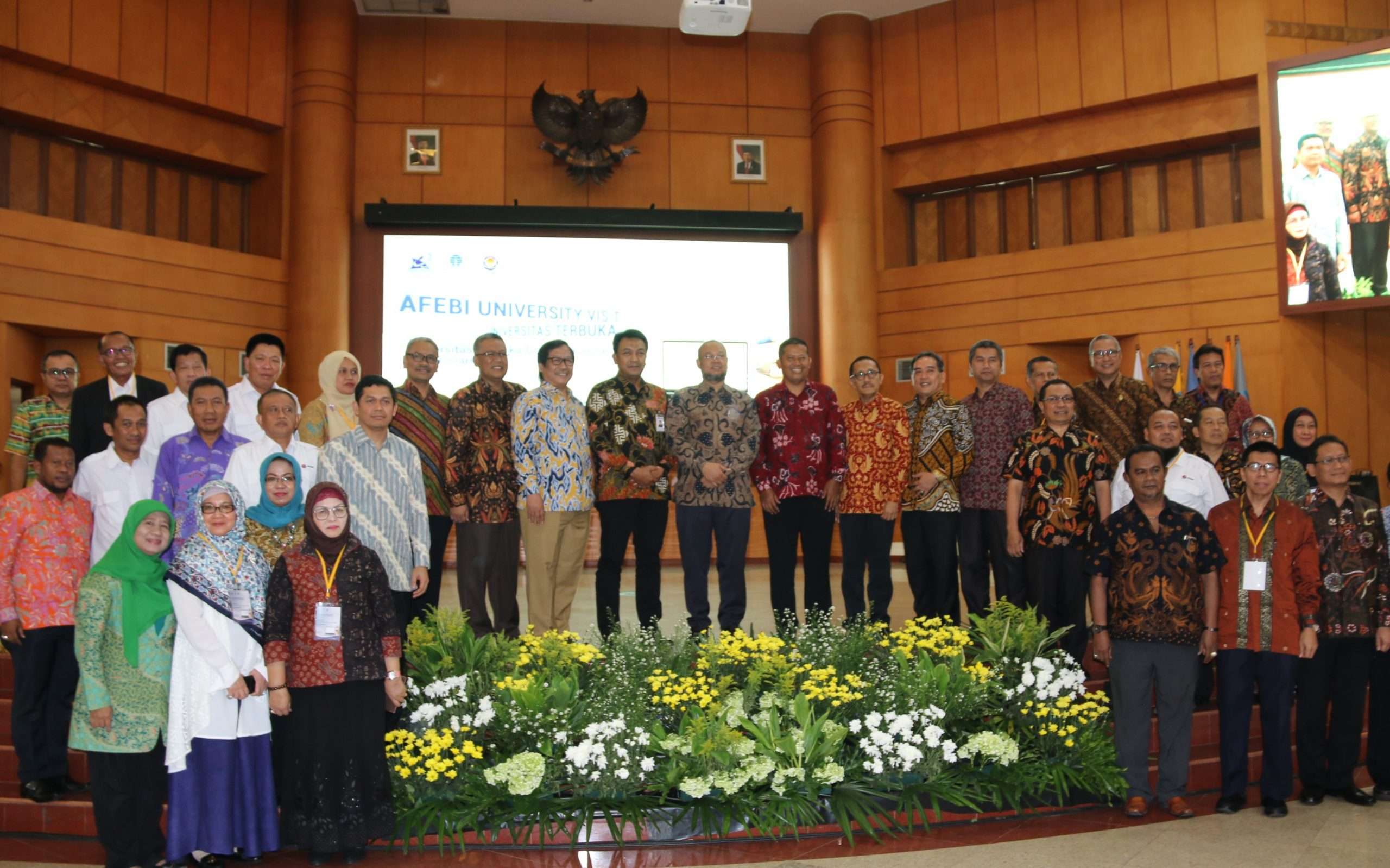 20190213_Foto_Bersama_Dekan_Anggota_AFEBI_2019