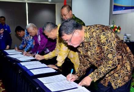 20190323_Penandatanganan_MoU_oleh_Mitra_UT