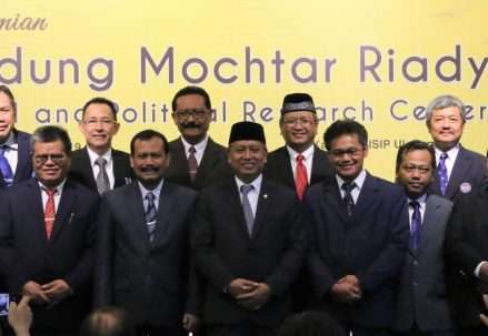20190502_Foto_Bersama_UT_dengan_10_Rektor_3
