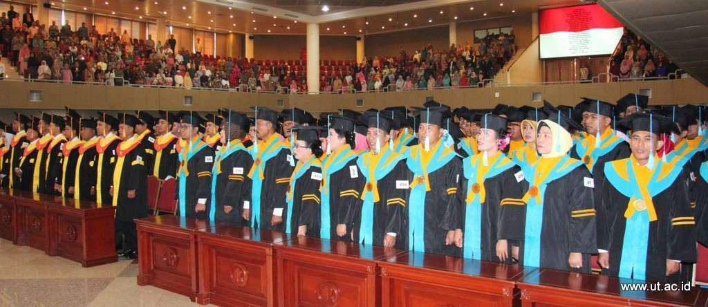 20190618_1Wisuda_Periode_2_Wil_1_2018_2019-001