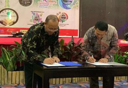 UT_Menjalin_Kerja_Sama_dengan_Unkhair-2019-07-18-19-05-04