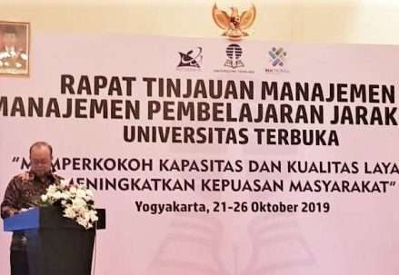 20191023_Rektor_di_RTM_Yogyakarta