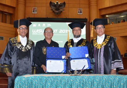20191126_Penandatangan_MoU_UT_dengan_Sumba_Barat