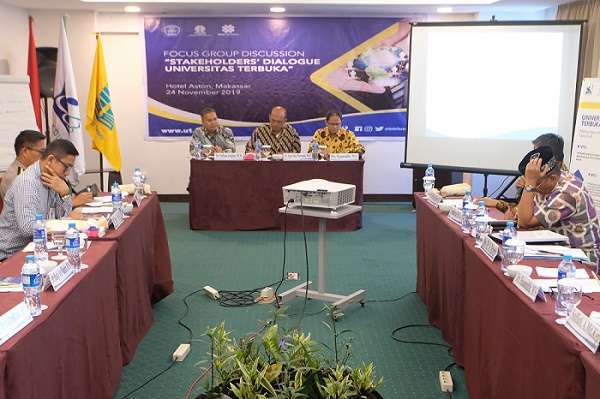 UT_Gelar_Focus_Group_Discussion_Stakeholders_Dialogue_Makassar_2019
