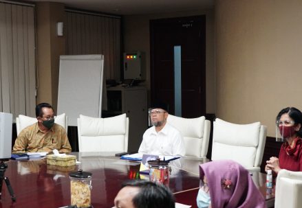 03-08-2020_Penandatanganan_MoU_UT_dan_UPERTIS