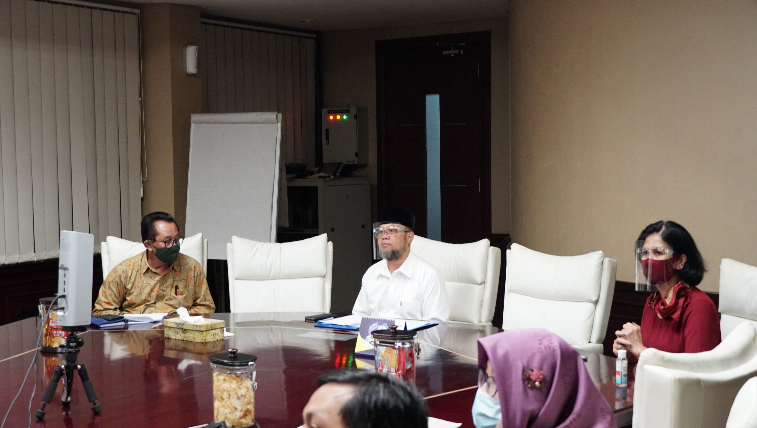 03-08-2020_Penandatanganan_MoU_UT_dan_UPERTIS