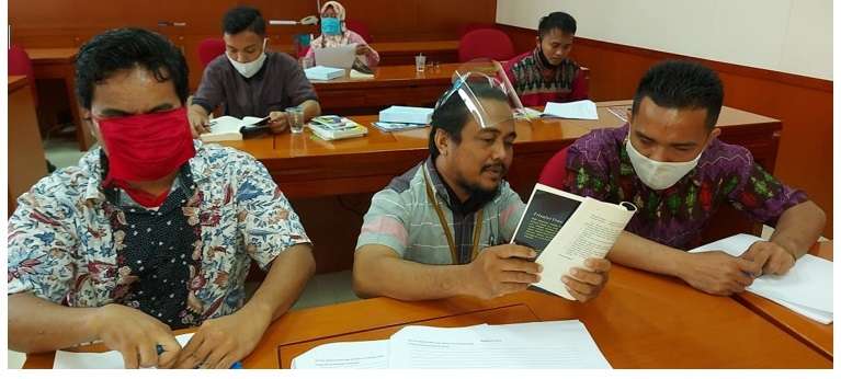 Dua_Mahasiswa_Baru_Berkebutuhan_Khusus_mengikuti_EKBM_di_UT_Gorontalo_1