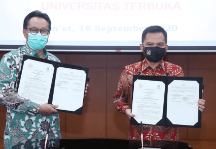 Penandatanganan_PKS_UT_dengan_MPR_RI_2
