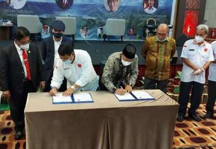 rektor_medan_toba_2021_1