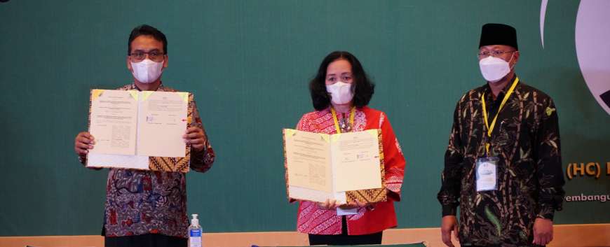 27052021_UT_Tandatangi_Perjanjian_Kerja_Bersama_dengan_Kemendesa_PDTT