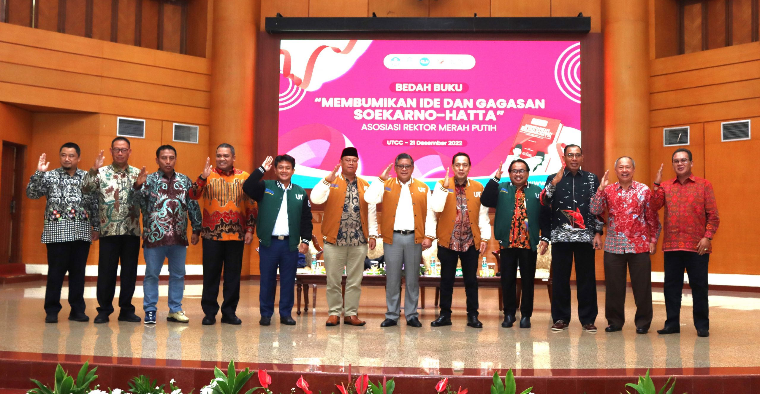 Bedah_Buku