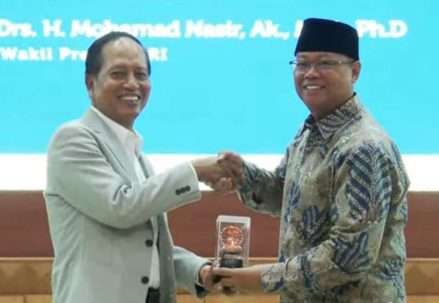 Prof_Nasir_Narsum_Seminar_Wisuda