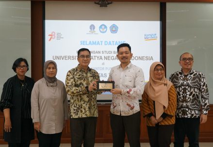 foto_bersama_usni_ut