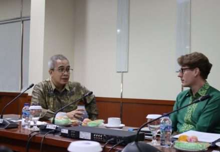 Deakin University and Lancaster University Visited UT Head Office