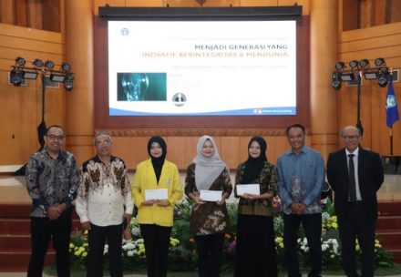 Apa Persamaan Atlet Nasional, Anggota DPRD, dan Lulusan Berusia 61 Tahun? Jawabannya Ada di Seminar Wisuda UT