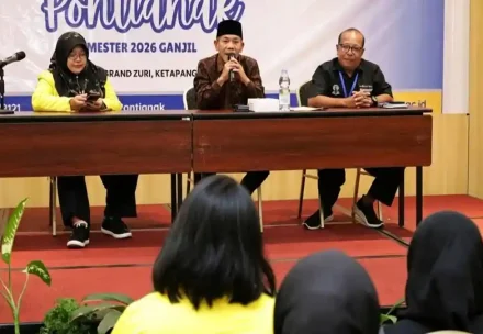 Siap Bersaing di Era Global? Wabup Ketapang Minta Mahasiswa UT Kuasai Tiga Bekal Ini