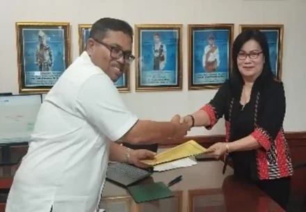 Tidak Mau Adik Tingkat Putus Kuliah karena Biaya, Alumni UT Kupang Patungan Beri Beasiswa 